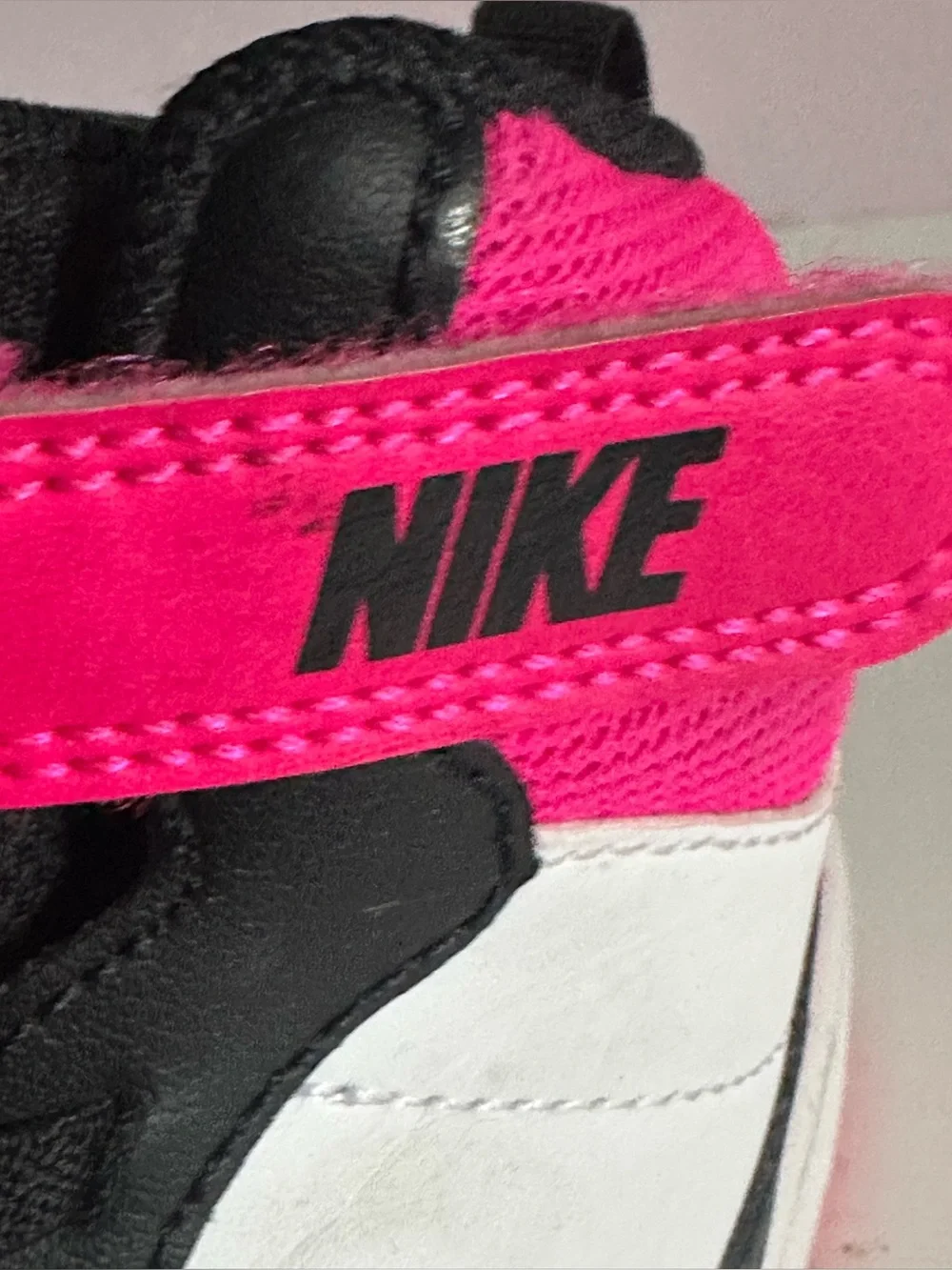 NIKE ALL DAY PLAY kids Mid-Top Sneakers iPink, Black & White Velcro Strap SZ 2Y